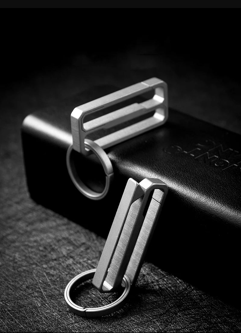 Real Titanium Key Chain Men Belt Car Key Chain Creative Ultra Lightweight EDC Waist Hanging Key Ring Holder Luxury Best Gift